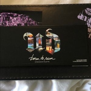 Urban Decay Born to Run Eyeshadow Palette